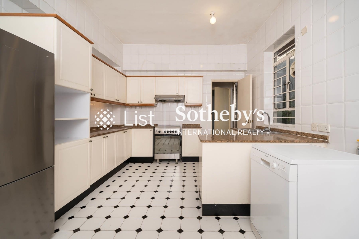 6-8 Stanley Village Road 赤柱村道6-8號 | Kitchen