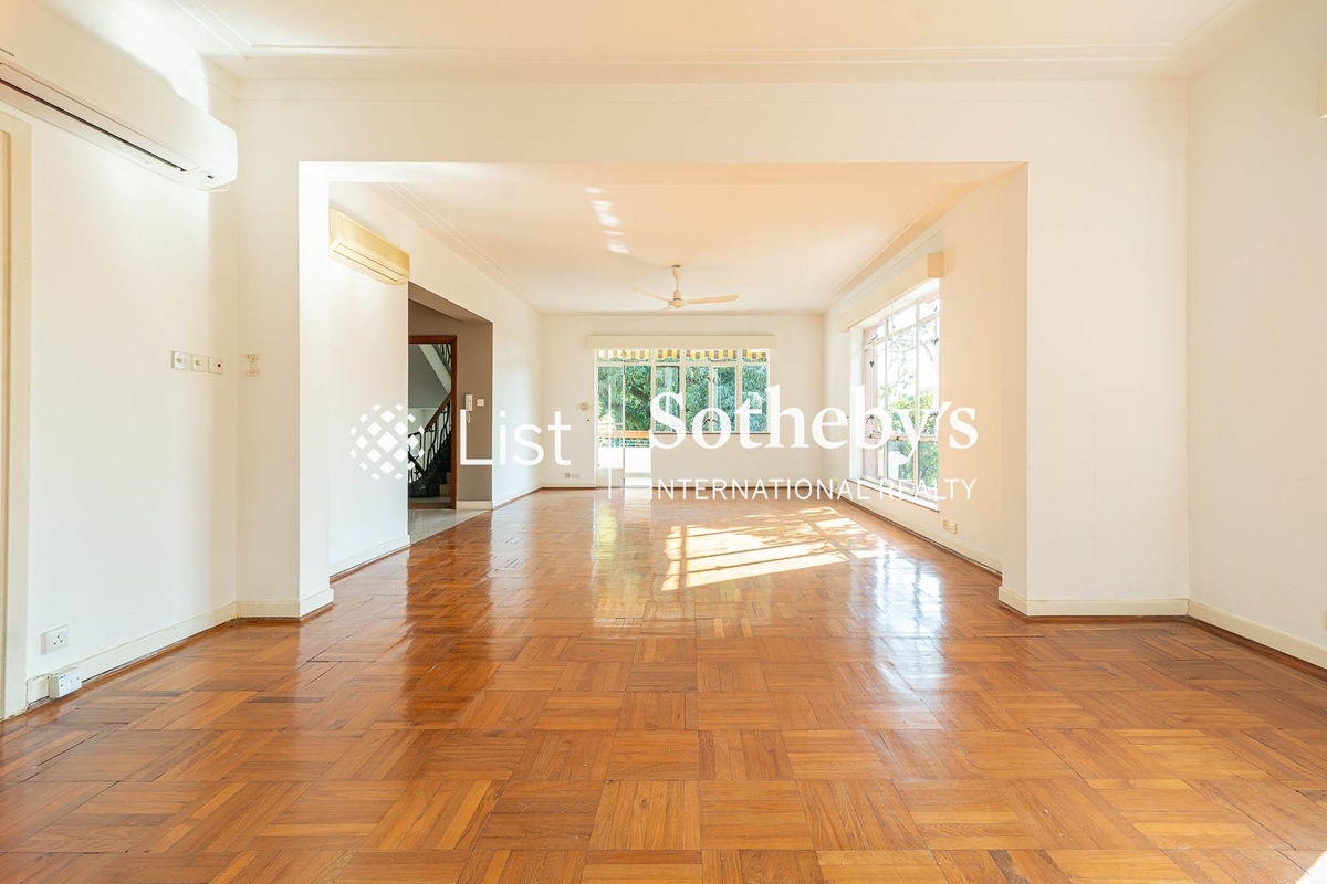 6-8 Stanley Village Road 赤柱村道6-8號 | Living and Dining Room