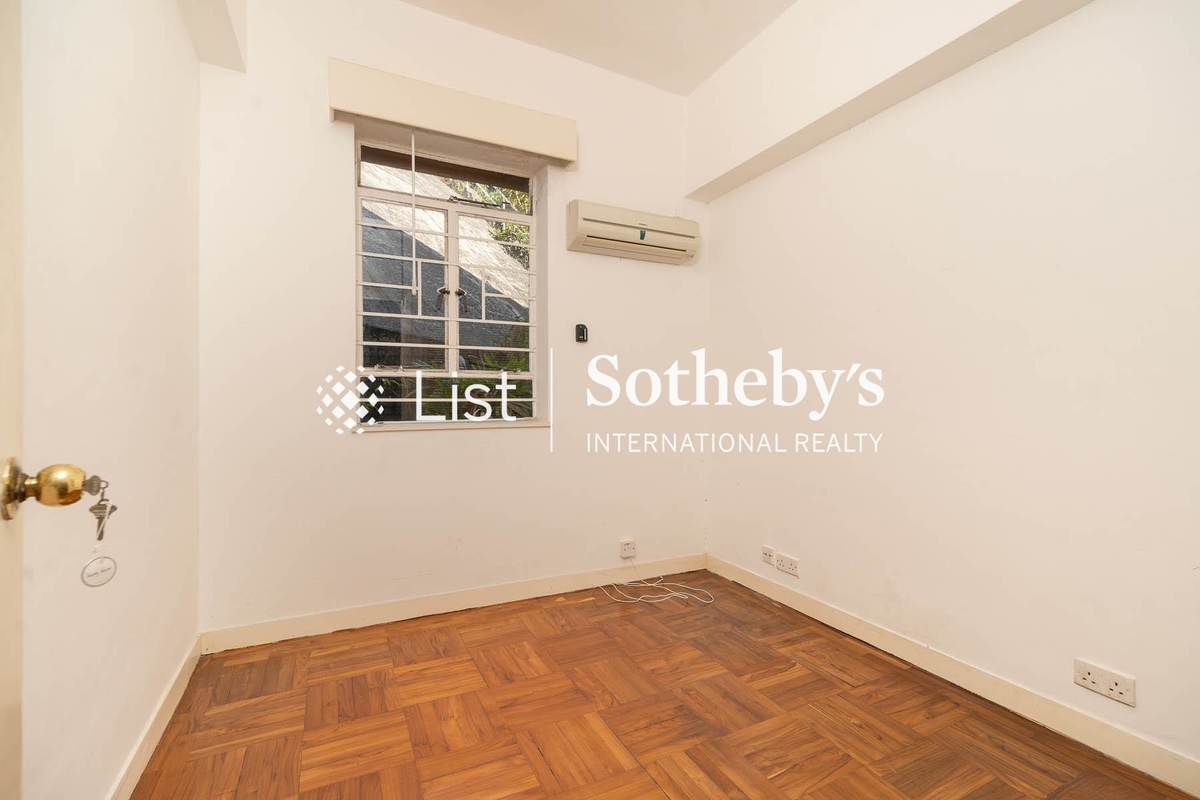 6-8 Stanley Village Road 赤柱村道6-8號 | Second Bedroom