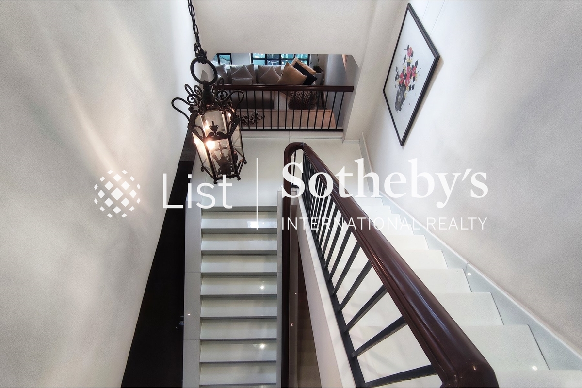 Bonham Road 般咸道 | Internal Staircase