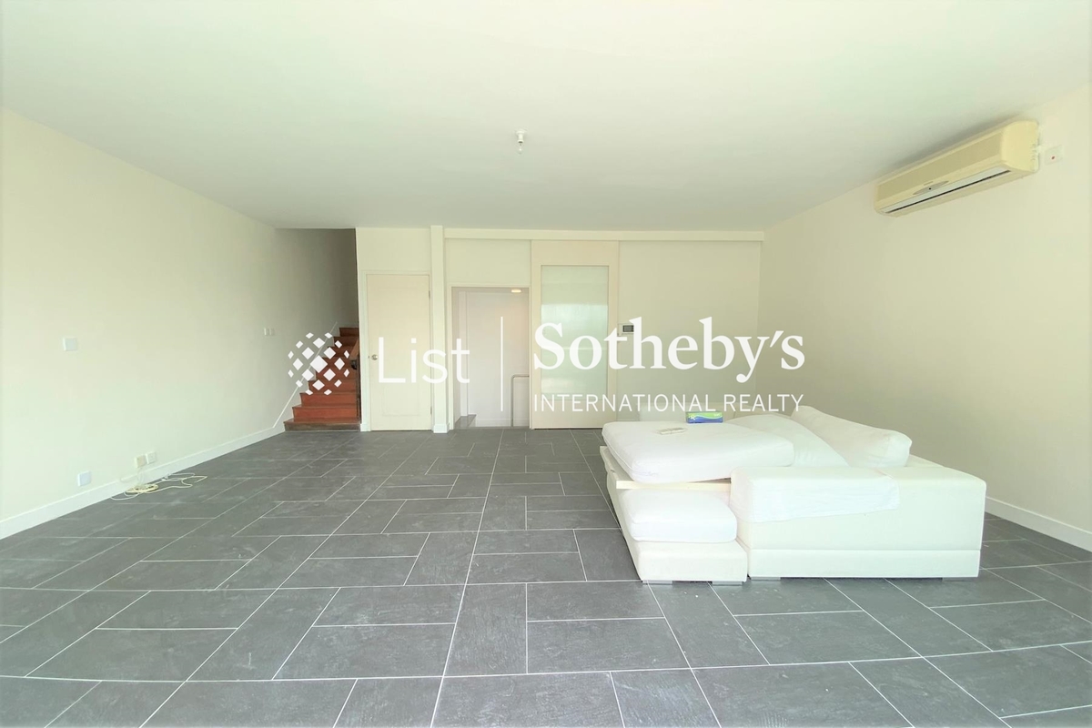 Ventura Villa 華慧苑 | Family Room