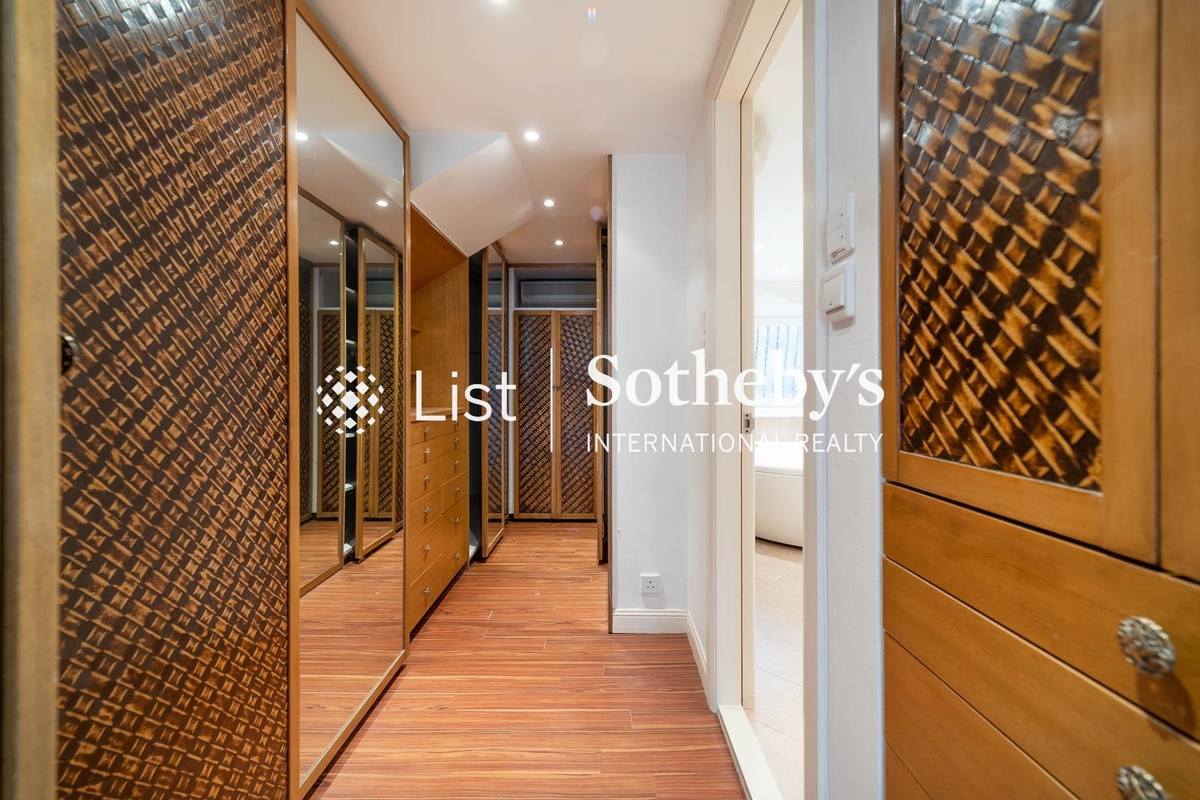 Ventura Villa 華慧苑 | Family Room