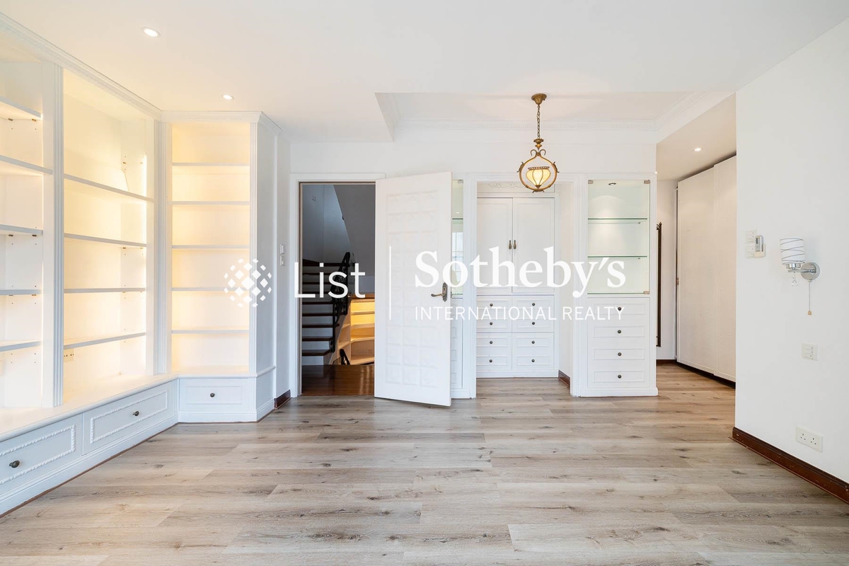 Ventura Villa 華慧苑 | Master Bedroom