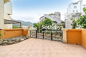 Ventura Villa 華慧苑 | Private Garden off Family Room