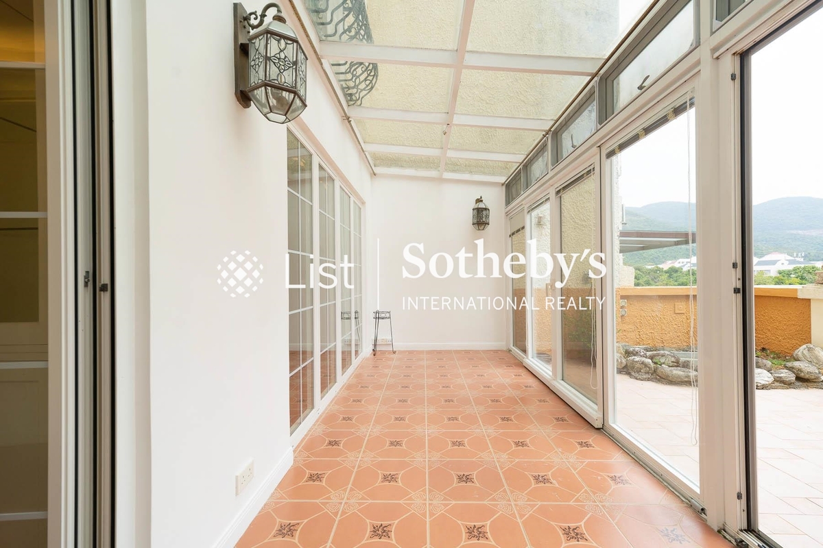 Ventura Villa 華慧苑 | Private Terrace off Family Room