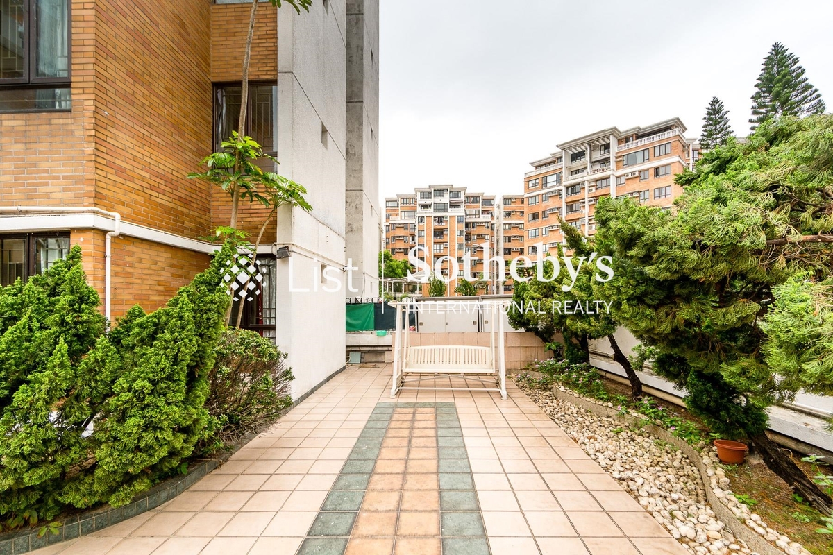 Parc Oasis 又一居 | Private Garden off Living and Dining Room