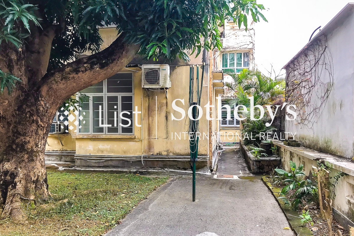 No. 75 Perkins Road 白建時道75號 | Private Terrace off Living and Dining Room