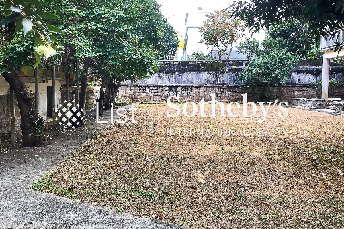 No. 75 Perkins Road 白建時道75號 | Private Garden off Living and Dining Room