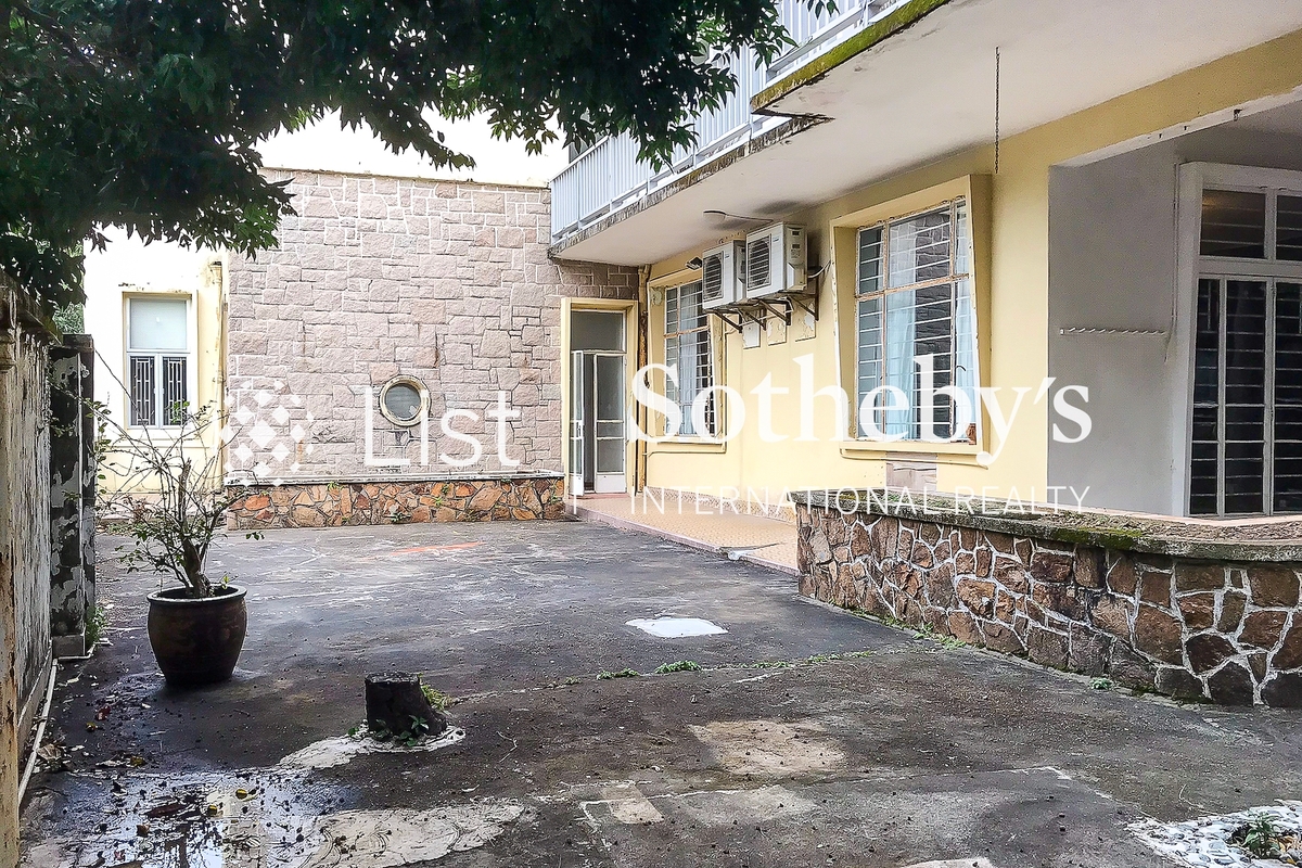 No. 75 Perkins Road 白建時道75號 | Private Terrace off Living and Dining Room