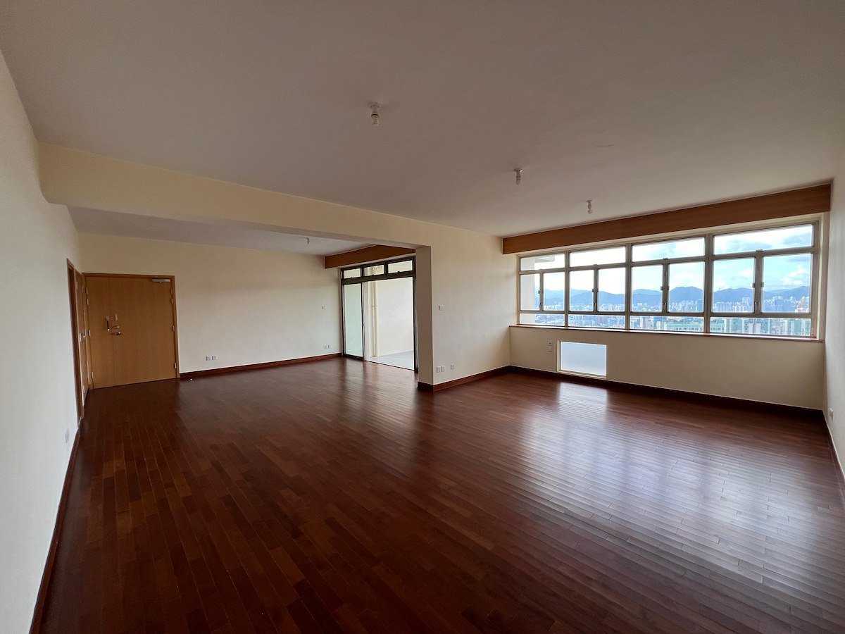 111 Mount Butler Road 畢拉山道111號 | Living and Dining Room