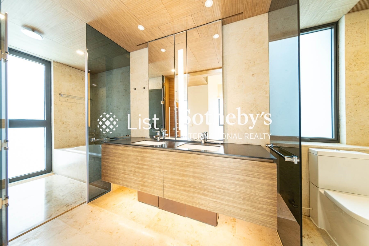7 South Bay Close 南灣坊7號 | Master Bathroom
