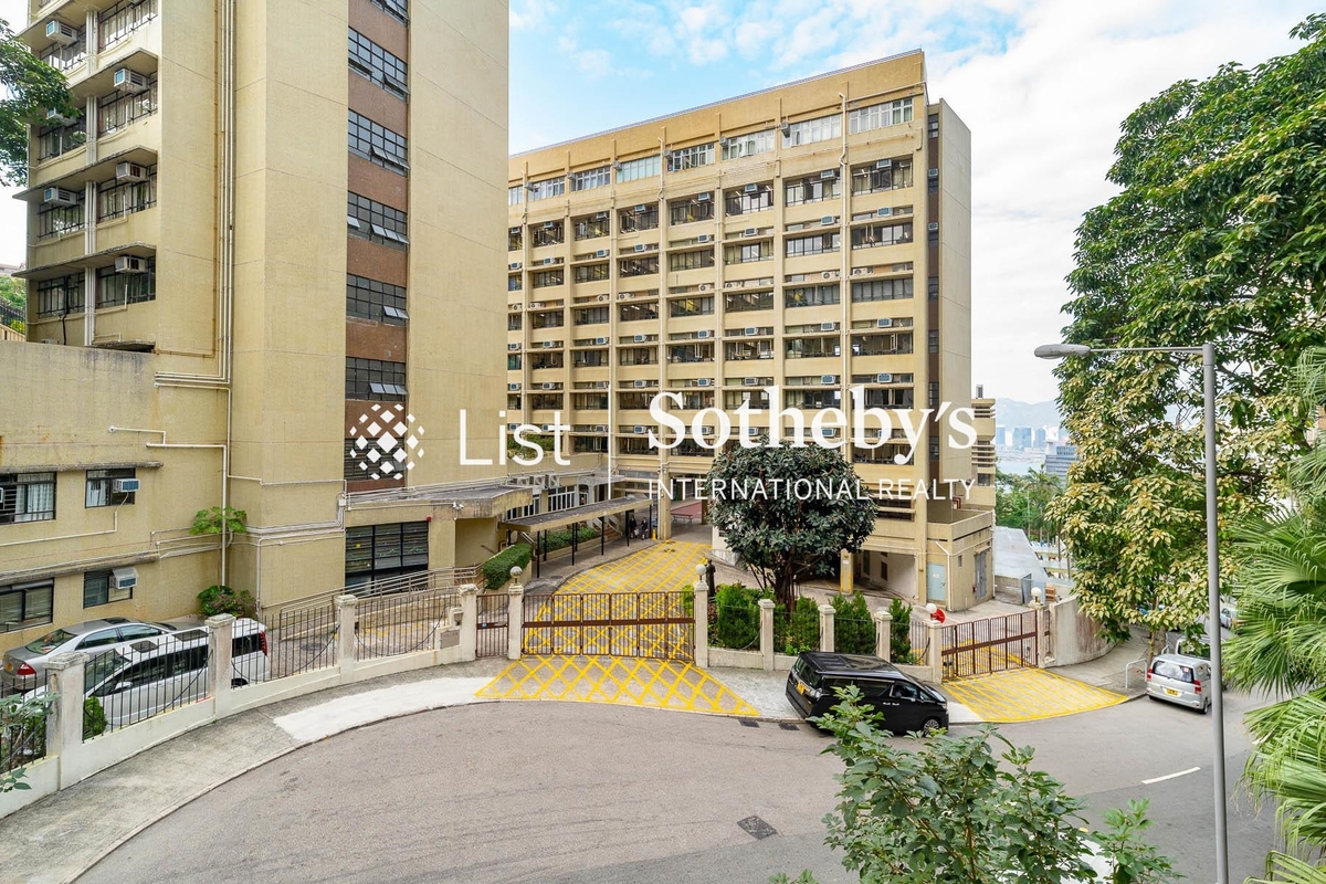 Wilshire Towers 慧雅閣 | View from Living Room