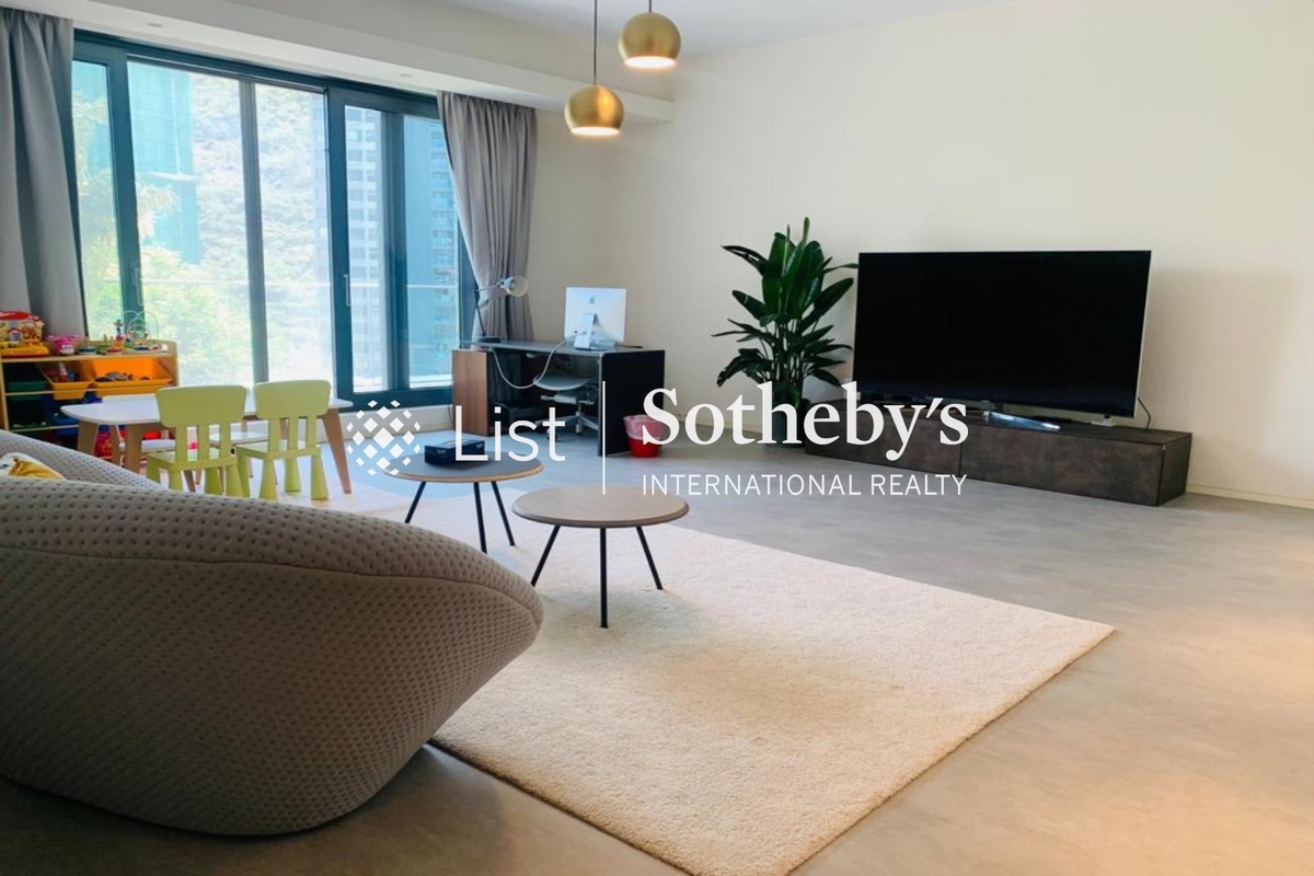 No. 14 Headland Road 赫蘭道14號 | Living and Dining Room