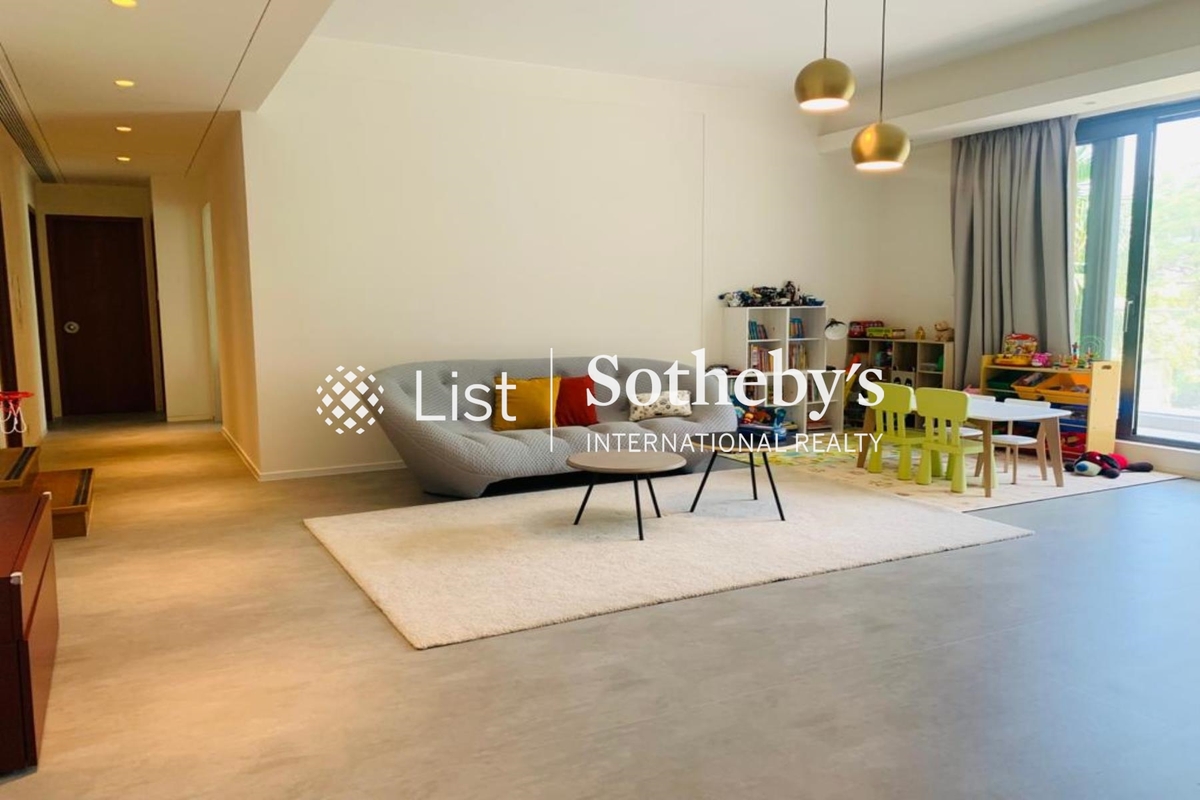 No. 14 Headland Road 赫蘭道14號 | Living and Dining Room