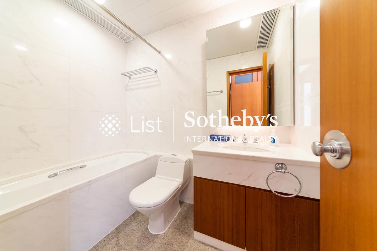 No. 14 Headland Road 赫蘭道14號 | Second En-suite Bathroom