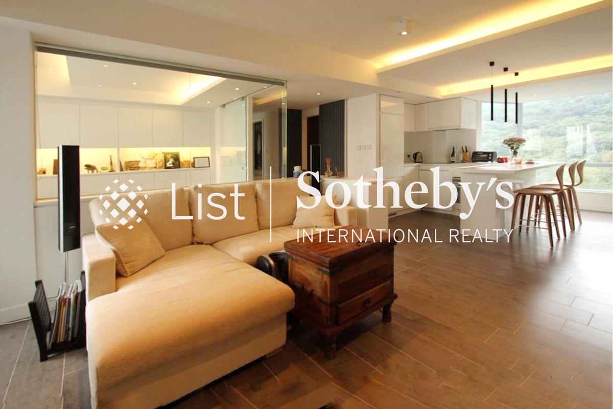 Regent Height 麗景大廈 | Living and Dining Room