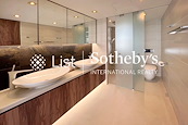 Regent Height 麗景大廈 | Master Bathroom