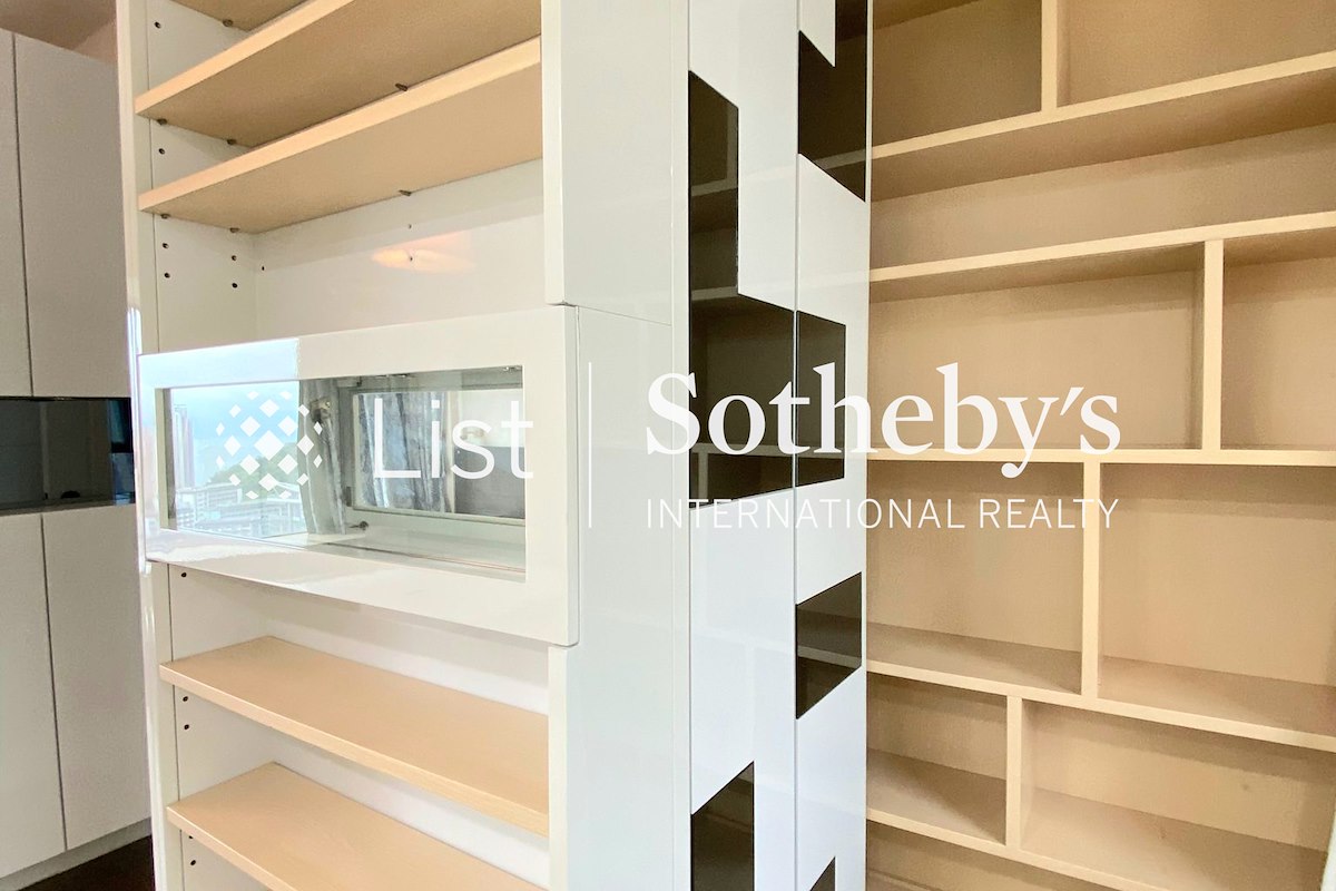 University Heights 翰林轩 | Built-in Wardrobe in Master Bedroom 