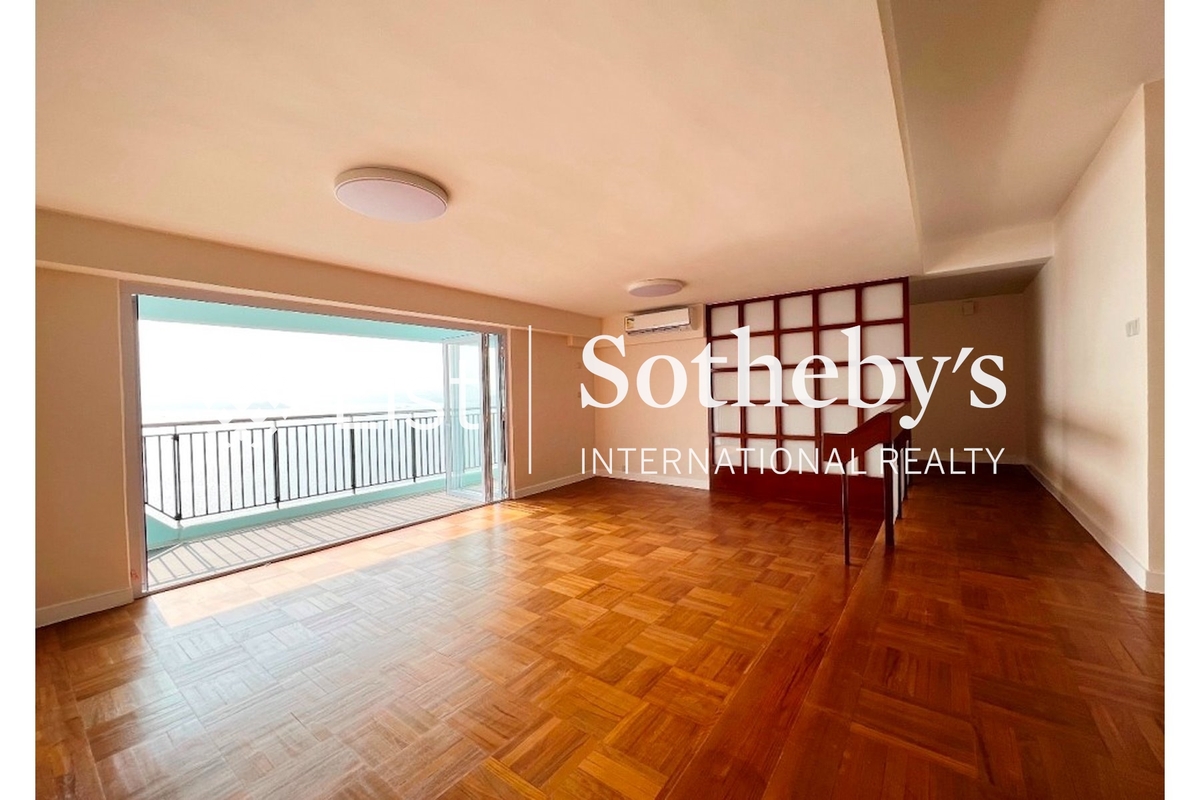 Rodrigues Court 羅理基閣 | Living and Dining Room