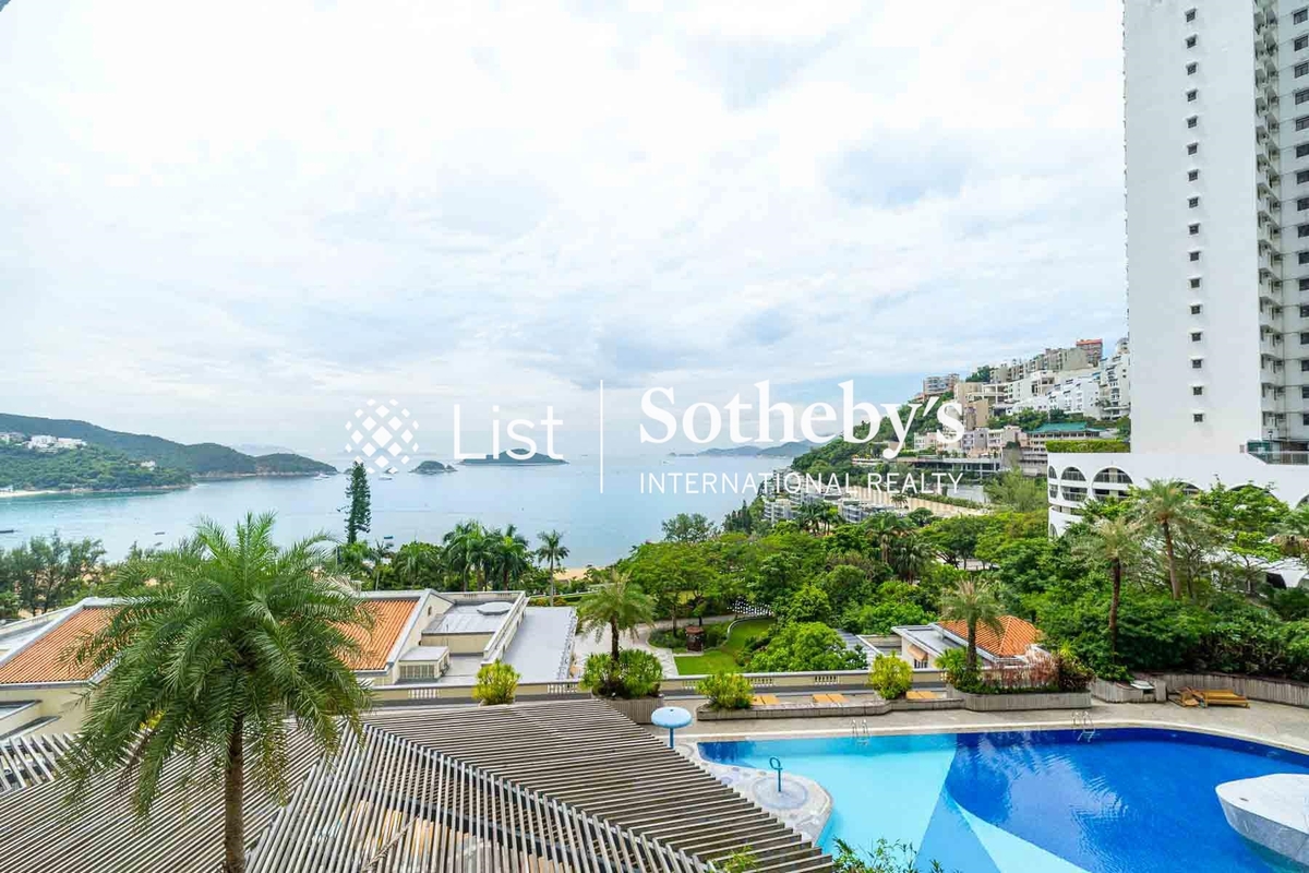 The Repulse Bay 影湾园 | View from Living and Dining Room