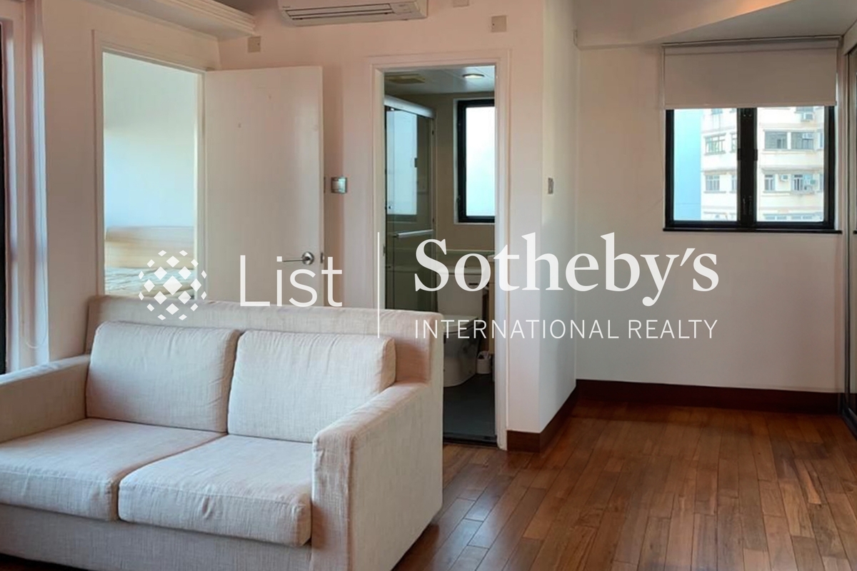 The Bellevue Place 御林豪庭 | Living and Dining Room