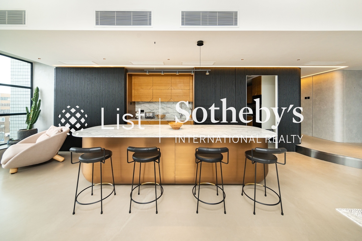 Cornell Centre 港利中心 | Bar Area