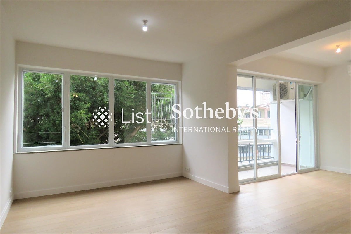 Dor Fook Mansion 多福大廈 | Living and Dining Room
