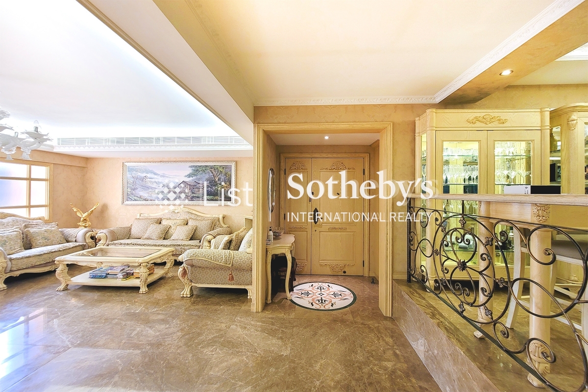 Kowloon Tong Garden 九龍塘花園 | Living Room