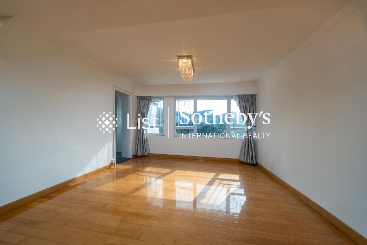 Braemar Hill Mansions 賽西湖大廈 | Living and Dining Room