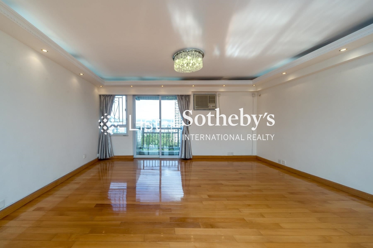 Braemar Hill Mansions 賽西湖大廈 | Living and Dining Room