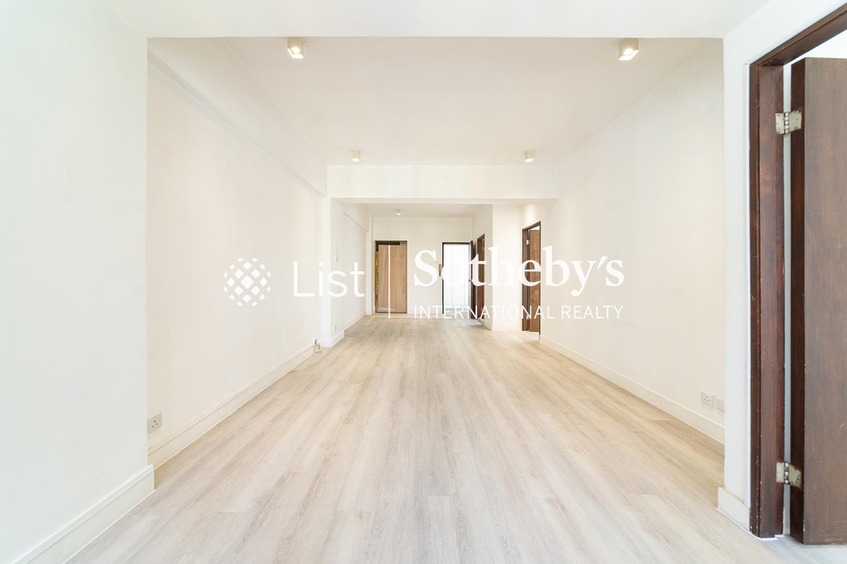 Peacock Mansion 孔翠樓 | Living and Dining Room