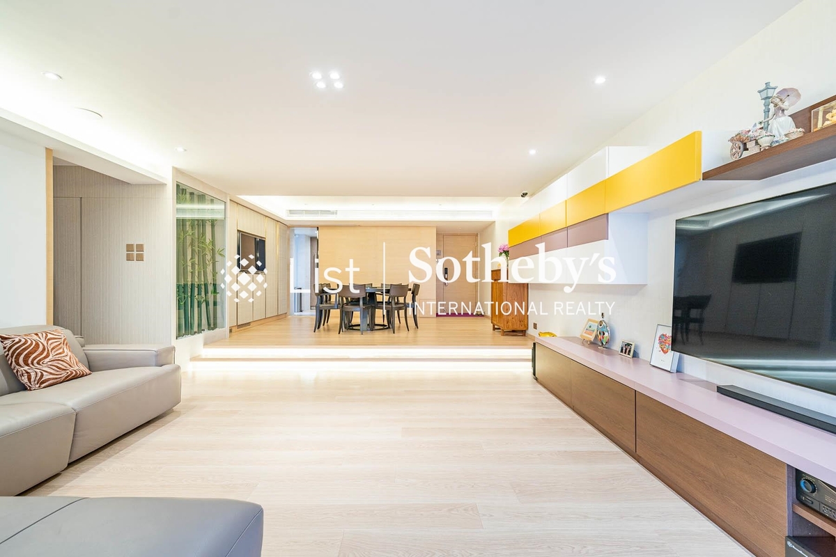 Albion Gardens 愛賓花園 | Living and Dining Rooms