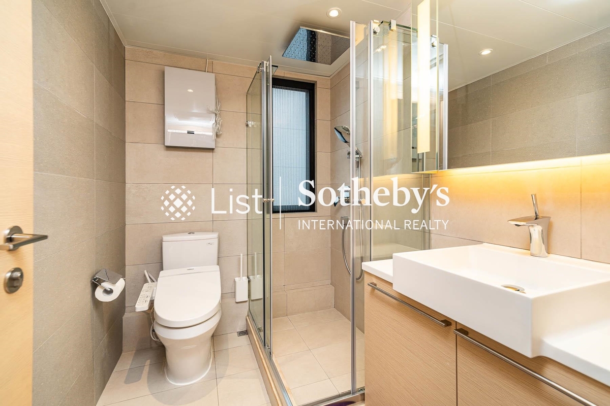 Albion Gardens 愛賓花園 | Guest Bathroom