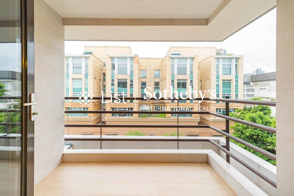 Albion Gardens 愛賓花園 | Balcony off Living Area