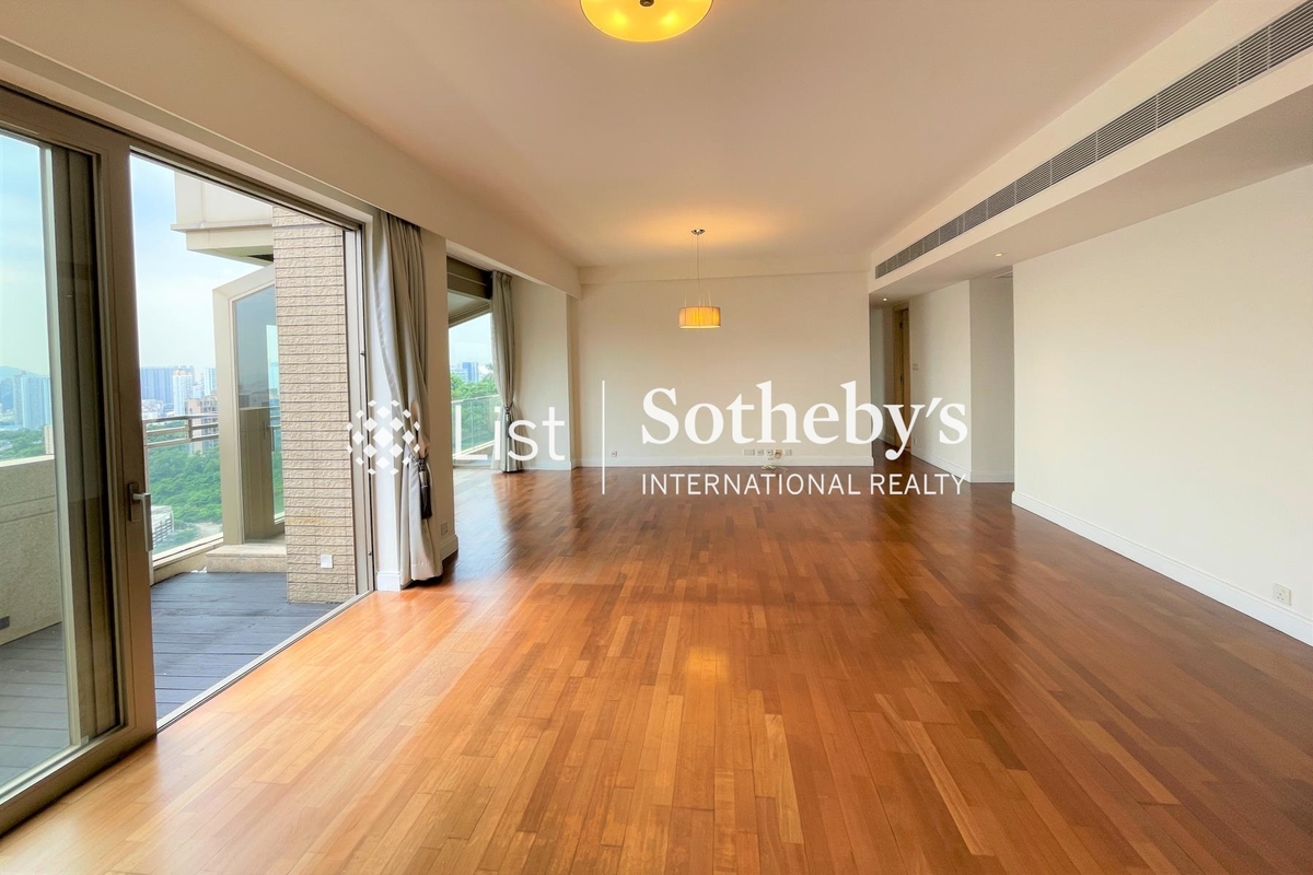 The Hamptons 鴻圖台 | Living and Dining Room