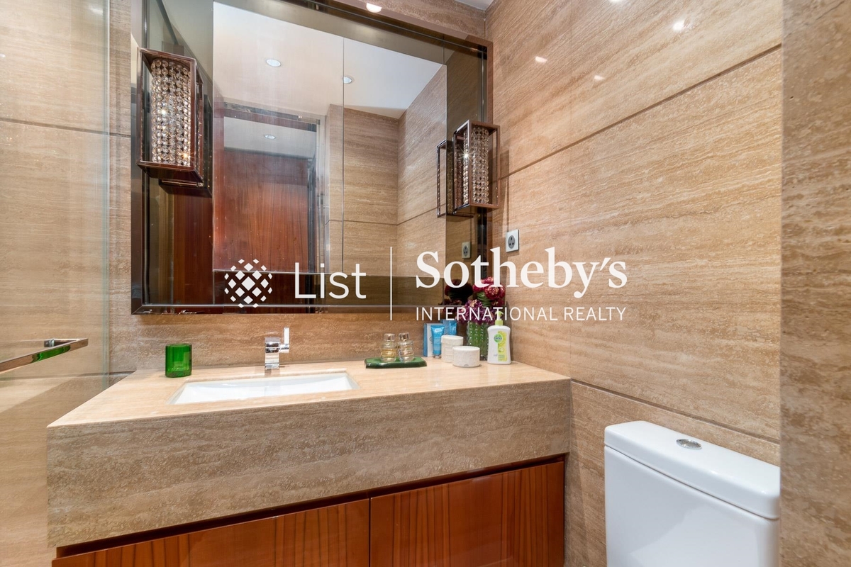 The Grandeur 龙苑 | Third En-suite Bedroom