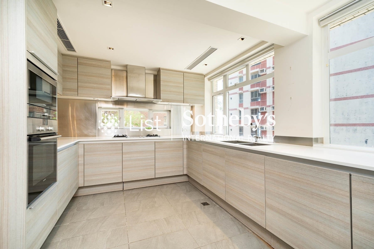 Tropicana Court 康南閣 | Kitchen