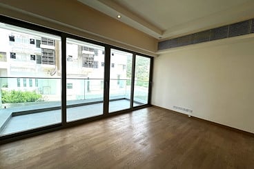 Tropicana Court 康南閣 | 