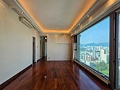 Grand Excelsior 嘉多利豪园 | Living and Dining Room