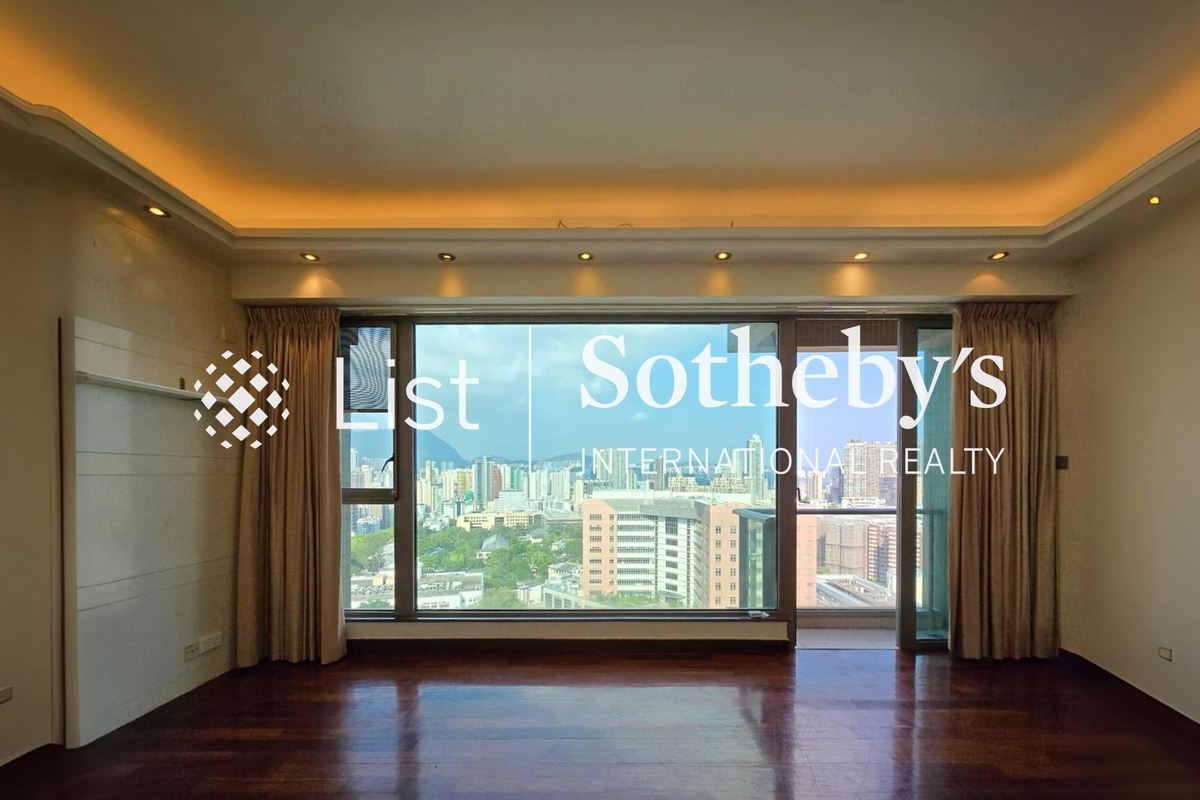 Grand Excelsior 嘉多利豪园 | Living and Dining