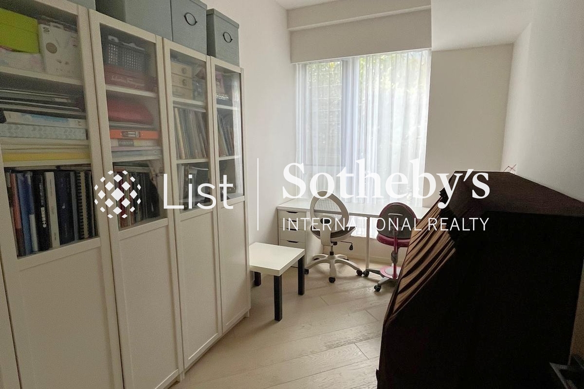 Mount Pavilia 傲瀧 | Third Bedroom