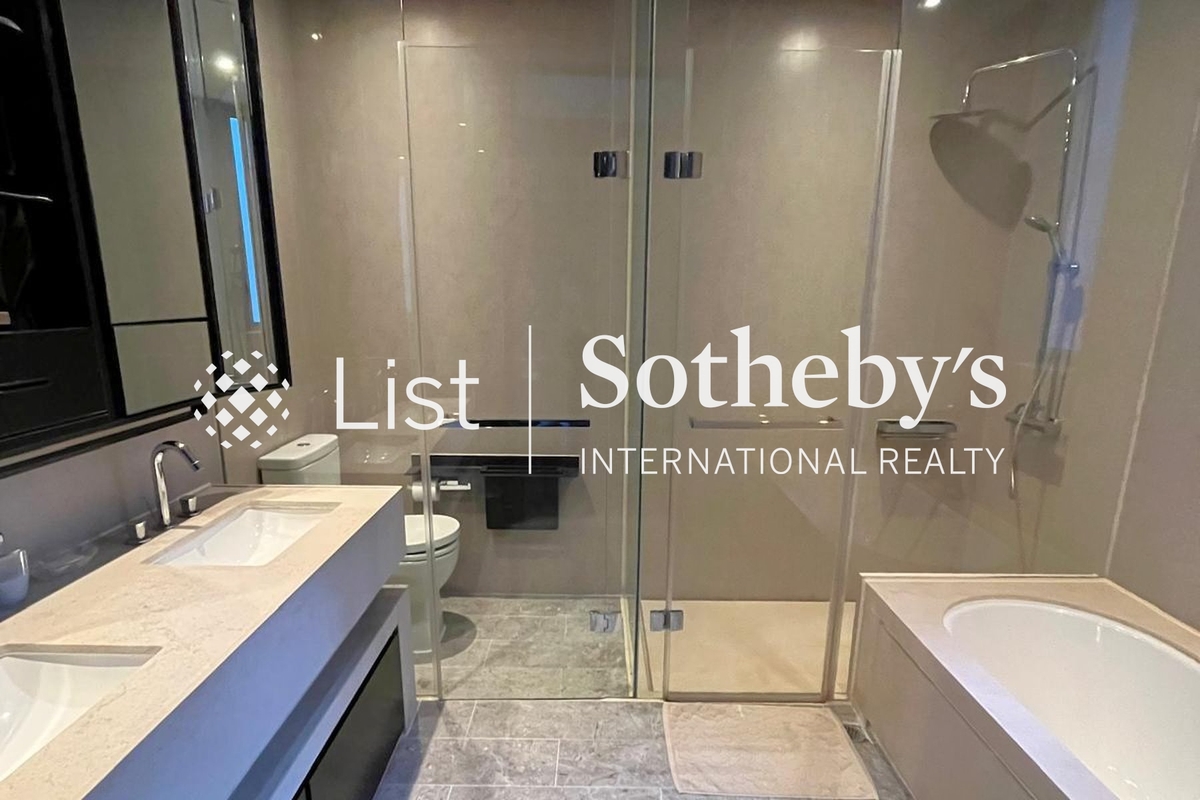 Mount Pavilia 傲瀧 | Master Bathroom