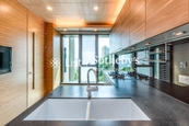 7 South Bay Close 南灣坊7號 | Kitchen