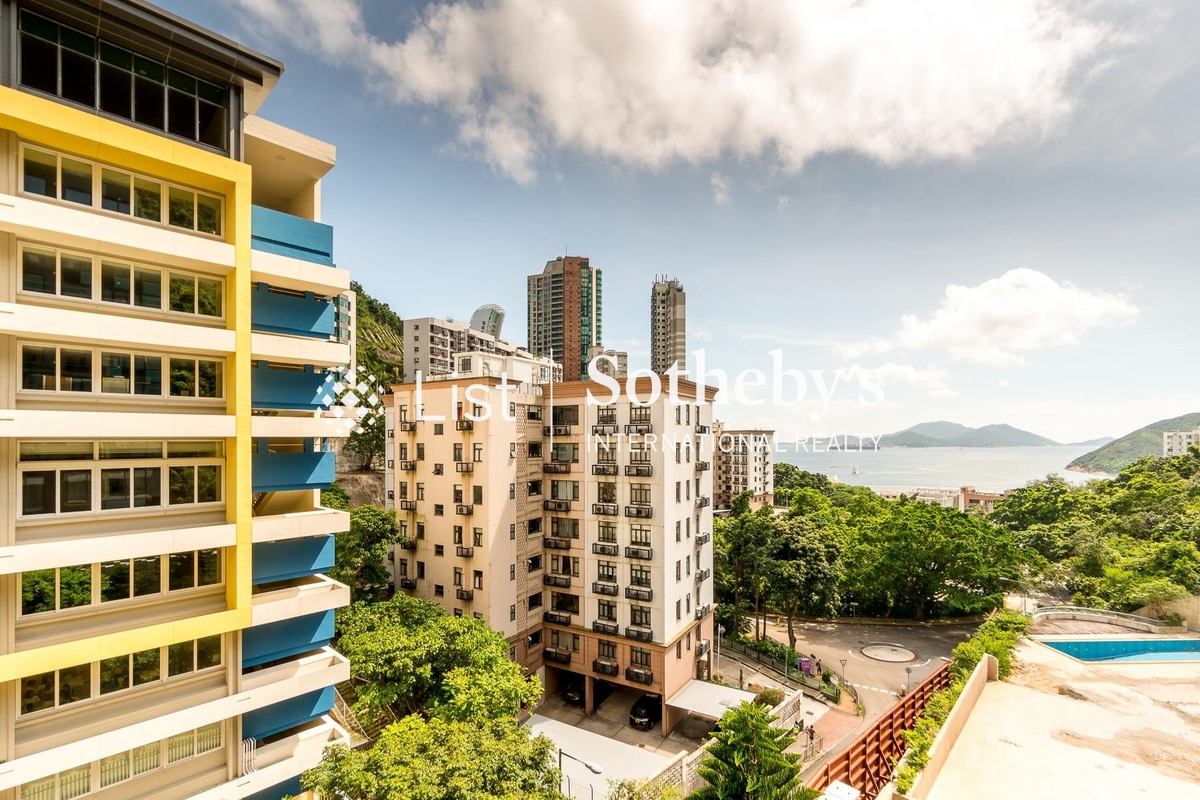7 South Bay Close 南灣坊7號 | View from Living and Dining Room