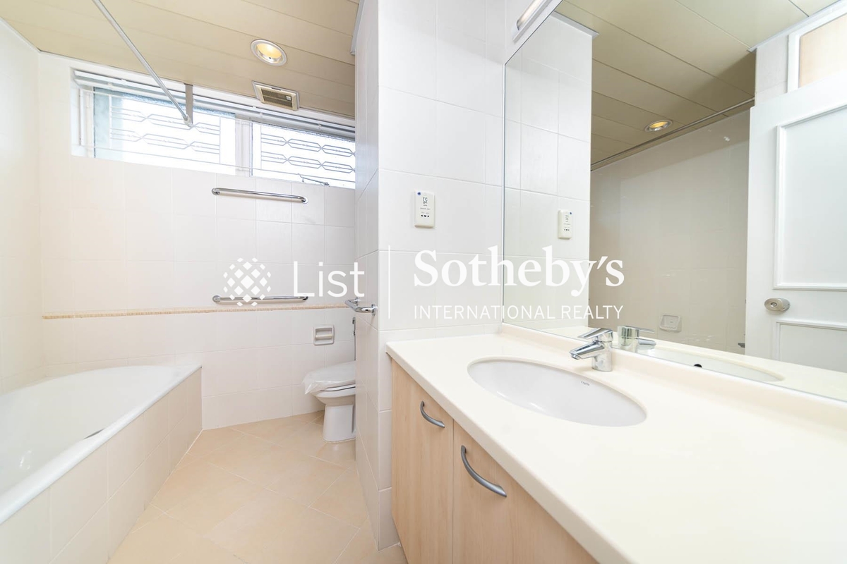 Ridgeway Ridgeway | Second En-suite Bathroom