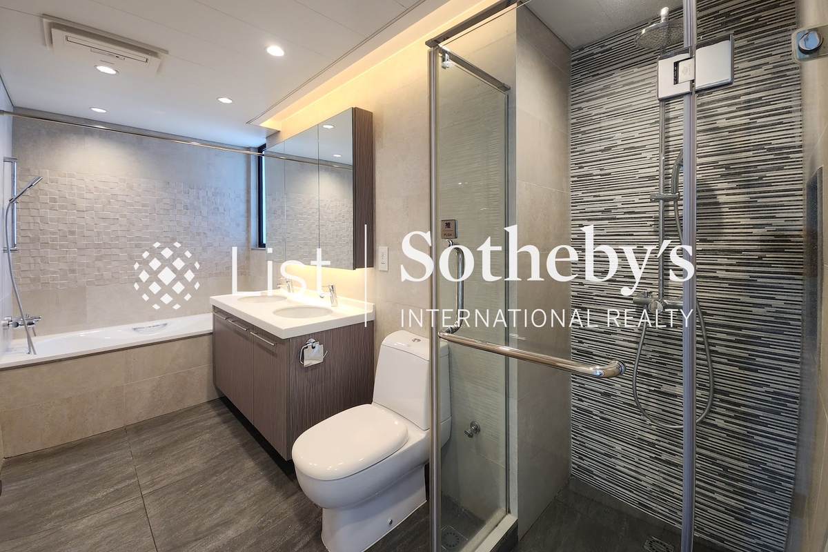 Cloudlands 云岭山庄 | Master Bathroom