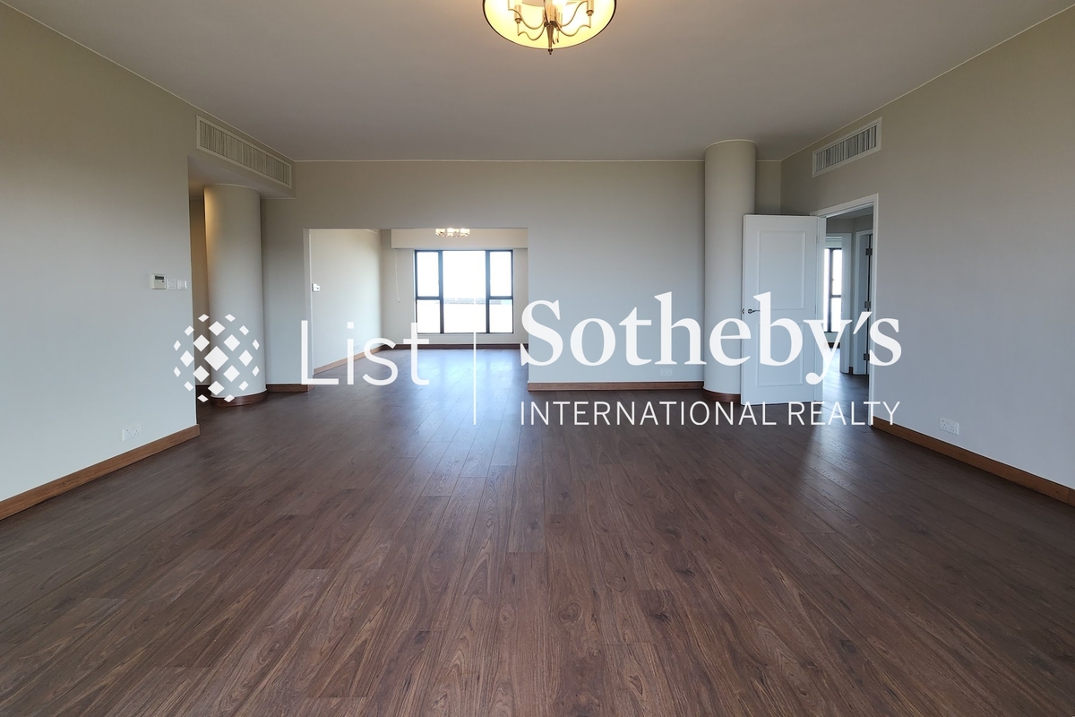 Cloudlands 云岭山庄 | Living and Dining Room