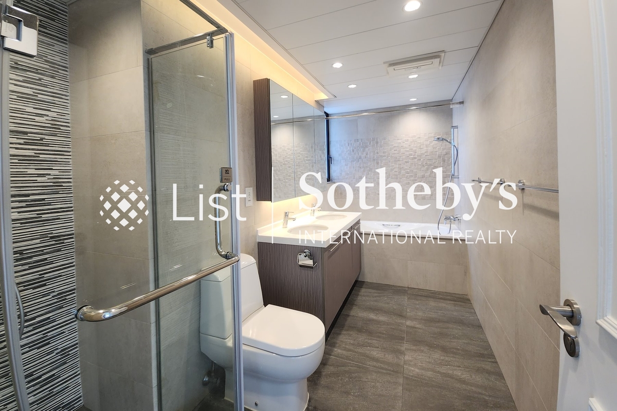 Cloudlands 云岭山庄 | Master Bathroom
