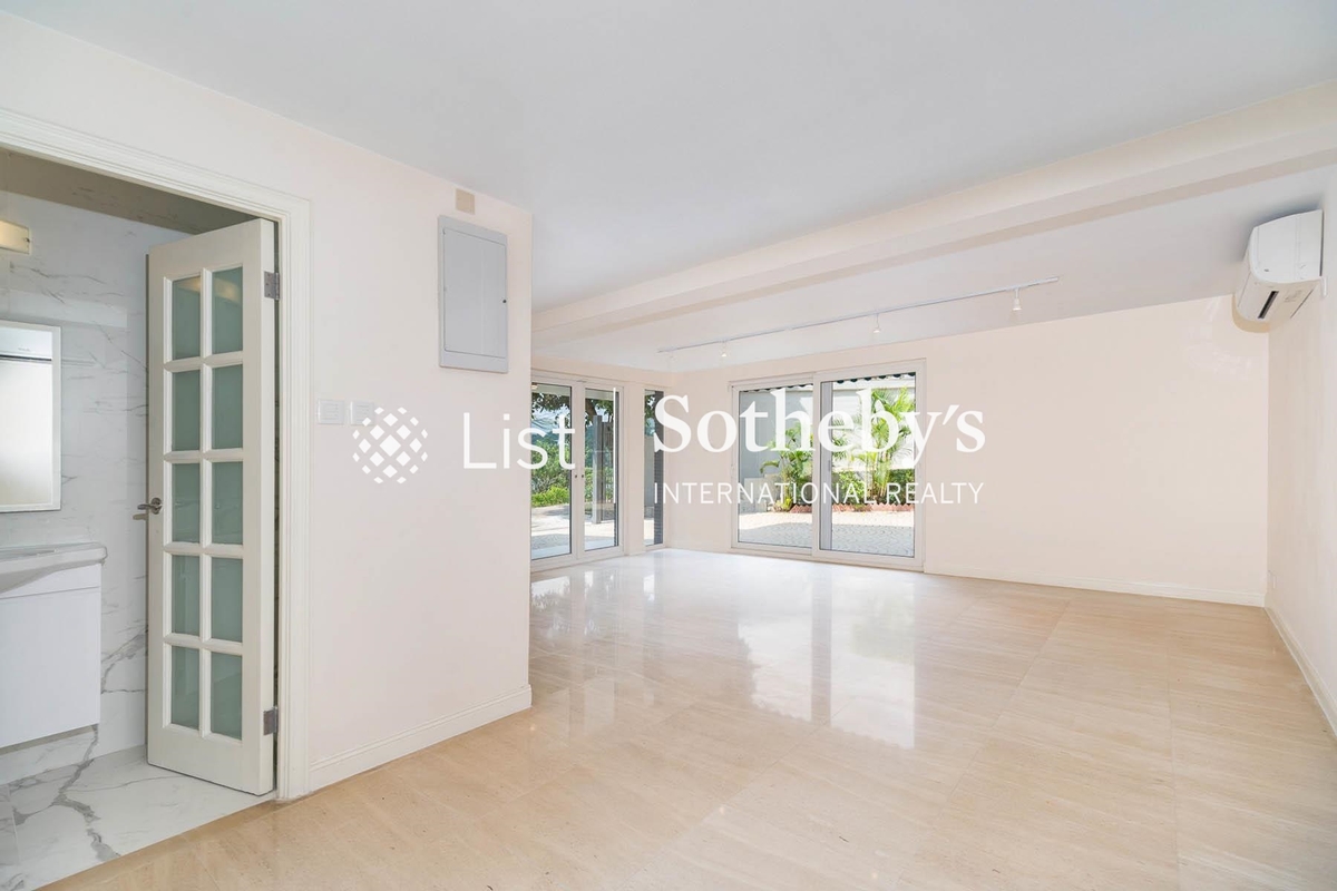 No.62 Che Keng Tuk Road 輋徑篤路62號 | Living and Dining Room