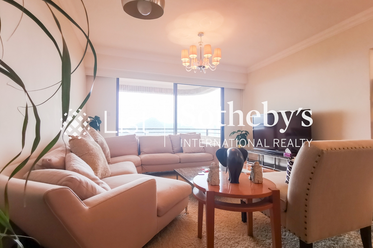 Hong Kong Parkview 陽明山莊 | Living and Dining Room